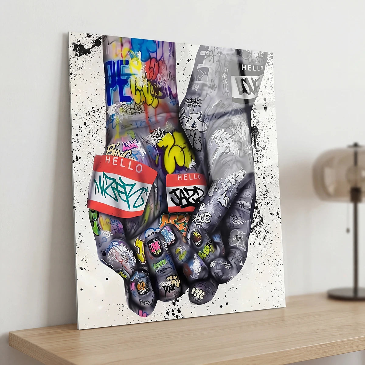 Toile street art love connection mains graffiti design