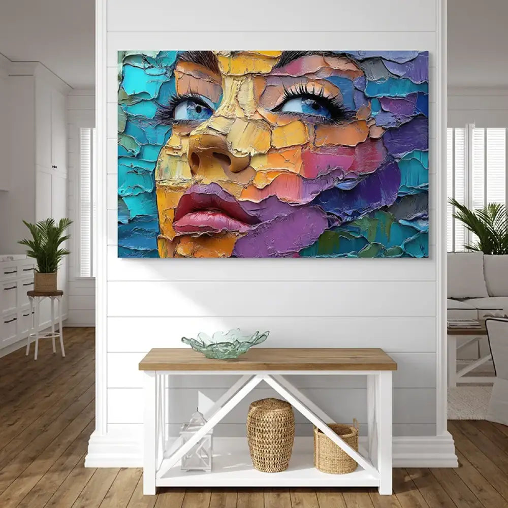 Portrait abstrait féminin coloré avec relief visuel et textures riches