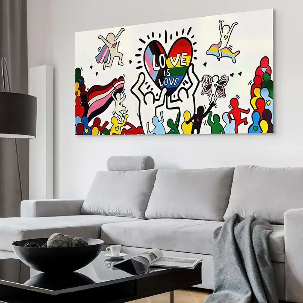 Détail cœur arc-en-ciel Love Is Love avec personnages stylisés