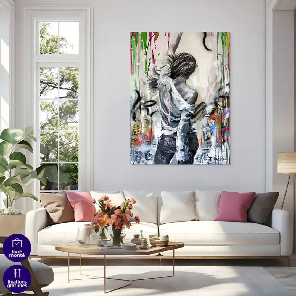 Tableau street art femme de dos, ambiance loft et industrielle