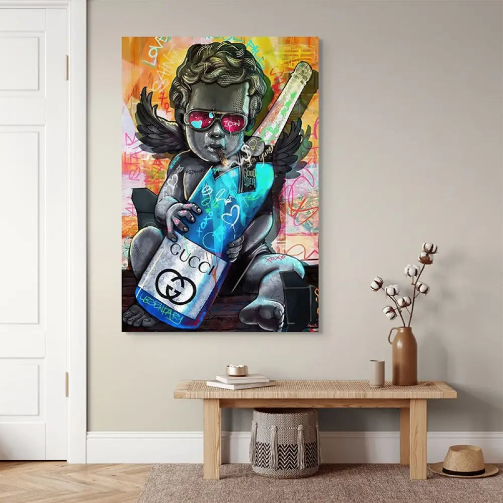 Œuvre pop art représentant un bébé ange rebelle en style luxe