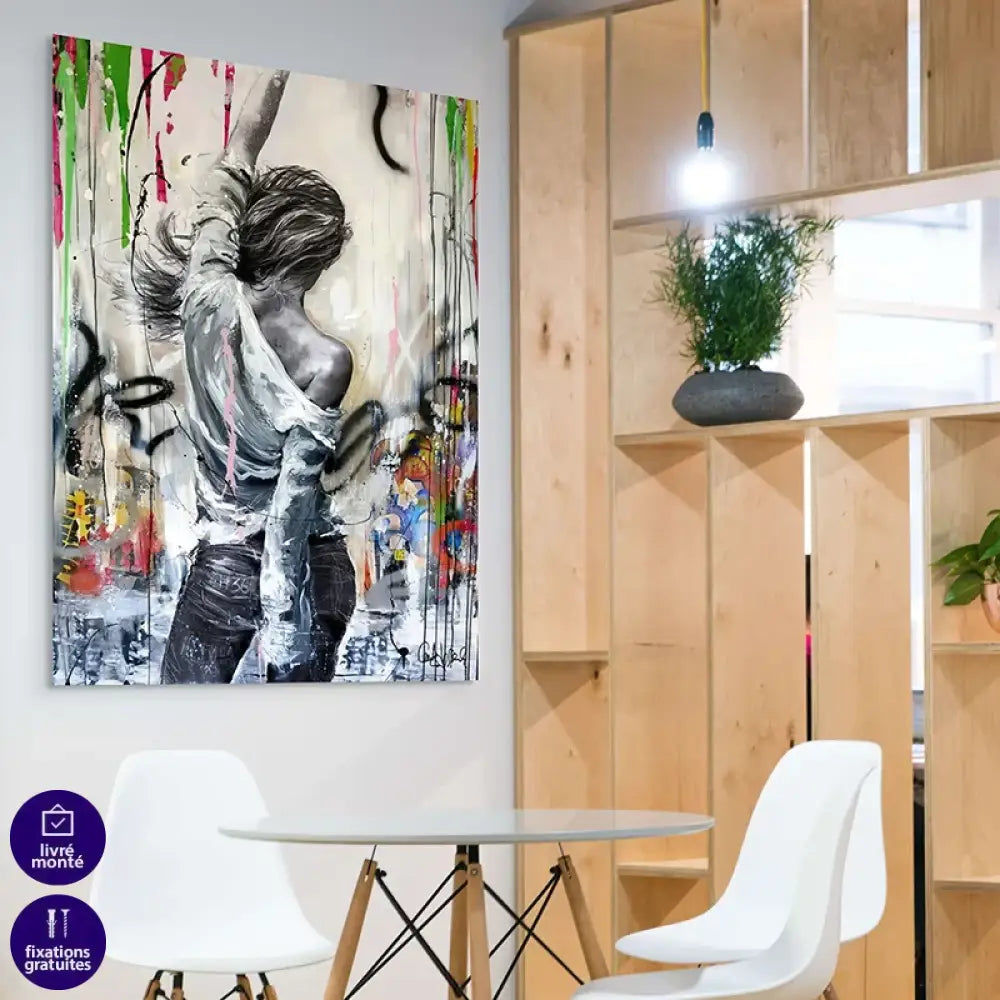 La Danseuse – silhouette féminine de dos, style graffiti