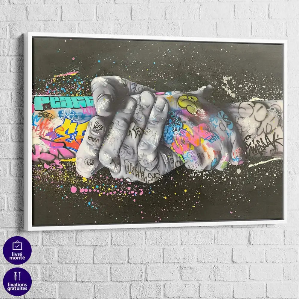 street art contemporain mains taguées sur fond sombre