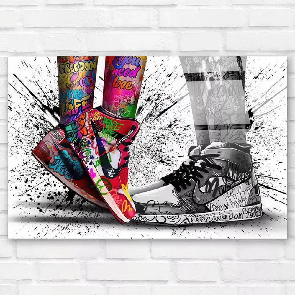 Affiche moderne de baskets Nike dans un décor urbain artistique

